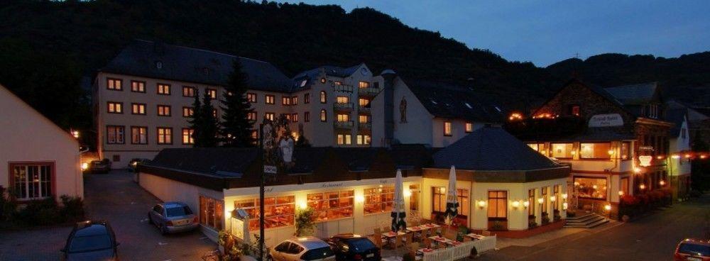 Schloss-Hotel Petry Treis-Karden Exterior photo